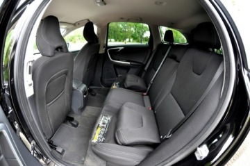 Volvo XC60 I SUV Facelifting 2.0 D3 DRIVE-E 150KM 2016 Volvo XC 60 2.0 150KM D3 Led Manual Navi Blis, zdjęcie 10