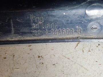 FORD FIESTA 2003 ZADNÍ STRANA LEVÝ SVĚTLO