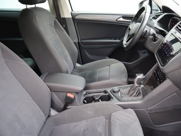 Volkswagen Tiguan II SUV Facelifting 2.0 TSI 190KM 2022 VW Tiguan 2.0 TSI, Salon Polska, 1. Właściciel, zdjęcie 8