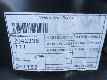 DVEŘE LEVÝ PŘEDNÍ C197 MERCEDES W164 ML