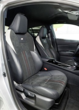 Toyota C-HR I Crossover Facelifting 2.0 Hybrid Dynamic Force 184KM 2023 Toyota C-HR 2.0 Hybrid GR Sport 2.0 Hybryda 184KM, zdjęcie 12