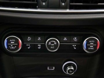 Alfa Romeo Stelvio SUV Facelifting 2023 2.0 GME Turbo 280KM 2025 ALFA ROMEO Stelvio Turbo Veloce Q4 Suv 2.0 (280KM) 2025, zdjęcie 10