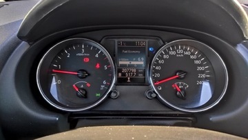 Nissan Qashqai I Crossover 2.0 dCi 150KM 2011 Nissan Qashqai 2.0TDI 150KM SalonPL Hak Czuj.Park, zdjęcie 12