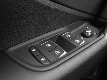 Audi Q2 SUV Facelifting 1.5 35 TFSI 150KM 2025 AUDI Q2 35 TFSI S Line Suv 1.5 (150KM) 2025, zdjęcie 7