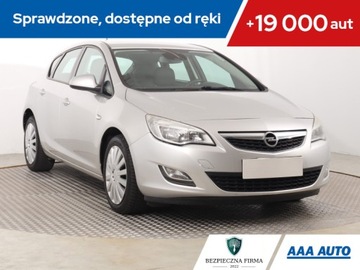 Opel Astra J Hatchback 5d 1.7 CDTI ECOTEC 110KM 2011 Opel Astra 1.7 CDTI, Klima, Tempomat