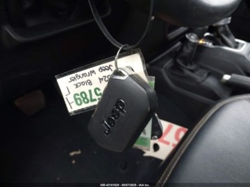 Jeep Wrangler IV 2024 Jeep Wrangler Jeep Wrangler Sahara 4XE od firmy ubezpieczeniowej 2.0 375KM, zdjęcie 15