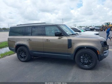 Land Rover Defender IV (L663) 2025 Land Rover Defender 130 P300 S 2025 3.0l 3.0 Benzyna 296KM, zdjęcie 6