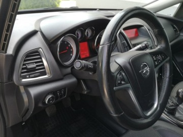 Opel Astra J Hatchback 5d 1.6 Twinport ECOTEC 115KM 2010 Opel Astra 1,6 16v Klimatronik Isofix Tempomat Alu, zdjęcie 11