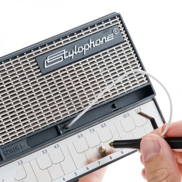 Аналоговый карманный синтезатор Dübreq Stylophone S-1