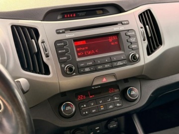 Kia Sportage III SUV Facelifting 1.7 CRDi 115KM 2015 Kia Sportage Biala perla Swietny stan Grzana kierownica 1.7 Diesel, zdjęcie 17