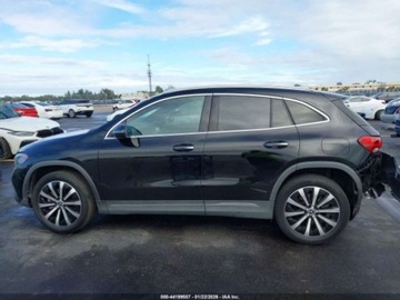 Mercedes GLA II 2022 Mercedes-Benz GLA 250 2022 2.0 Benzyna 221KM, zdjęcie 2