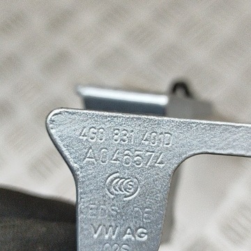 PORSCHE MACAN (95B) 2015 LEVÝ STRANA PANT HORNÍ DVEŘE