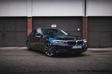 BMW Seria 5 G30-G31 Limuzyna Facelifting 2.0 520d 190KM 2021 BMW 520 d 2.0 Shadow Line Steptronic, zdjęcie 2