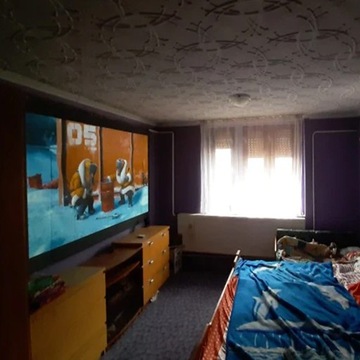 EKRAN PROJEKCYJNY PRZENOSNY 84'' DUŻY ZWIJAN YSKŁADANY FULL HD 4K