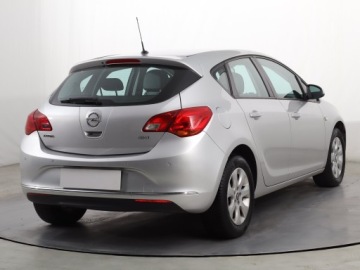 Opel Astra J GTC 1.7 CDTI ECOTEC 110KM 2014 Opel Astra 1.7 CDTI, Salon Polska, Serwis ASO, zdjęcie 4