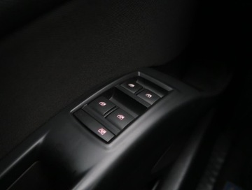 Opel Meriva II Mikrovan Facelifting 1.4 Twinport ECOTEC 100KM 2015 Opel Meriva 1.4 i, Klima, Klimatronic, Tempomat, zdjęcie 15