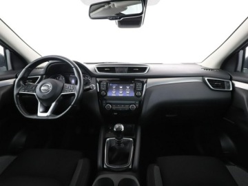 Nissan Qashqai II Crossover Facelifting 1.6 DiG-T 163KM 2018 Nissan Qashqai N-Connecta 163KM panorama navi, zdjęcie 14