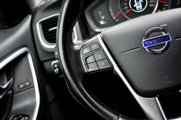 Volvo V60 I Kombi Facelifting 2.0 D2 DRIVE-E 120KM 2017 Volvo V60 LiFT Biała Perła 2,0 Diesel Ledy Navi, zdjęcie 19