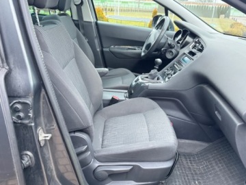 Peugeot 5008 I Minivan 1.6 HDi FAP 115KM 2013 Peugeot 5008 Style 1.6hdi 115KM 7-osob Sprawdz 1.6 Diesel 115KM, zdjęcie 5