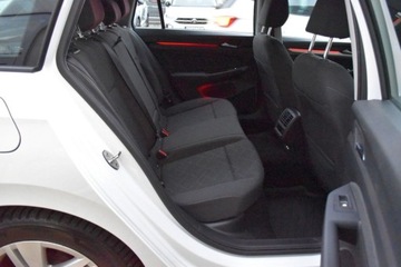 Volkswagen Golf VIII Variant 2.0 TDI 115KM 2022 Volkswagen Golf SalonPL 2.0TDI 115KM Life Pakiety Comfort LED ACC Digital, zdjęcie 30