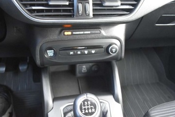 Ford Focus IV Kombi Facelifting 1.0 EcoBoost 125KM 2023 Ford Focus SalonPL 1.0 125KM Combi Titanium Climatronic Tempomat LED VAT23, zdjęcie 31