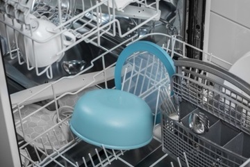 НАБОР ИЗ 3 БЕЛЫХ МЕПАЛЬНЫХ ЧАШ CIRQULA С КРЫШКОЙ