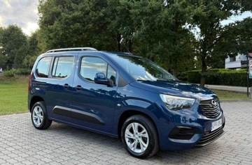 Opel Combo E Kombivan 1.2 Turbo 110KM 2020 Opel Combo Opel Combo 1.2 Turbo StartStop Innovation 1.2 Benzyna 110KM
