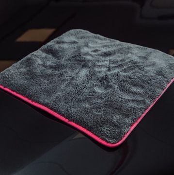K2 LUSSY PRO 40X40CM ПОЛОТЕНЦЕ ИЗ МИКРОФИБРЫ ДЛЯ ПОЛИРОВКИ КРАСКИ АВТОМОБИЛЯ