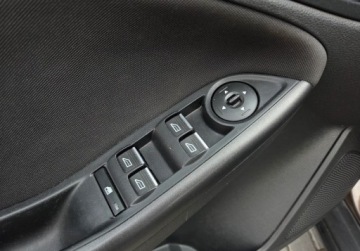 Ford Focus III Sedan Facelifting 1.0 EcoBoost 125KM 2017 Ford Focus 1.0benz 125KM 6b Led Tempomat Grz.Szybafotele PDC Salon Polska, zdjęcie 38