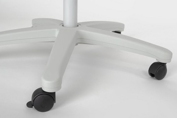 Мобильный магнитный флипчарт на колесах.