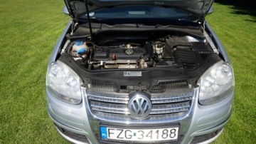 Volkswagen Jetta V 1.4 TSI 122KM 2010 Volkswagen Jetta zarejestrowany, ubezpieczony., zdjęcie 12
