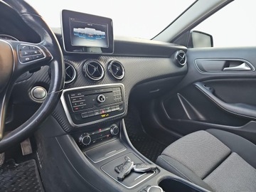 Mercedes GLA I Off-Roader Facelifting 1.6 180 122KM 2019 Mercedes-Benz GLA 180 Krajowy, Automat, niski prze, zdjęcie 24