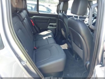 Land Rover Defender IV (L663) 2023 Land Rover Defender 2023r., 4x4, 2.0L 2.0 Benzyna 296KM, zdjęcie 9