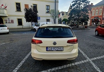 Volkswagen Passat B8 Variant 2.0 TDI 150KM 2015 Volkswagen Passat Volkswagen Passat 2.0 TDI BMT Trendline 2.0 Diesel 150KM, zdjęcie 1