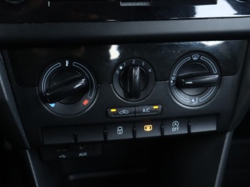 Skoda Rapid II Liftback Facelifting 1.0 TSI 110KM 2017 Skoda Rapid Spaceback 1.0 TSI, Salon Polska, zdjęcie 17