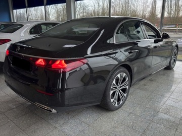 Mercedes Klasa E W214 Sedan 2.0 220d 197KM 2025 E Klasa 220 d 4-Matic Avantgarde 2.0 (197KM) 2025, zdjęcie 2