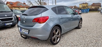 Opel Astra J Hatchback 5d 1.7 CDTI ECOTEC 110KM 2010 Opel Astra J Jeden Właściciel Zarejestrowany, zdjęcie 9