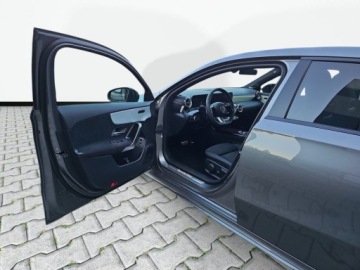 Mercedes Klasa A W177/V177 2023 Mercedes-Benz Klasa A A 250 e AMG MULTIBEAM LED Panorama Burmester Ni, zdjęcie 10