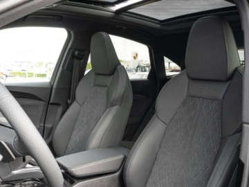 Audi 2025 AUDI Q5 TFSI quattro S line Sportback Suv 2.0 (204KM) 2025, zdjęcie 3