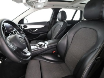 Mercedes Klasa C W205 Kombi 180 156KM 2017 Mercedes C 180 automat full LED navi klima auto, zdjęcie 12