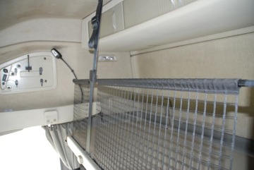 ОБИВКА БОКОВИНЫ КАБИНЫ Л/П VOLVO FH4