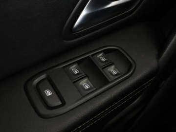 Dacia Duster II SUV 1.2 TCe 125KM 2018 Dacia Duster navi klima auto grzane fotele, zdjęcie 31