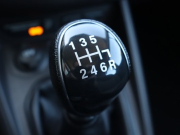 Ford Tourneo Courier I Mikrovan Facelifting 1.5 Duratorq TDCi 100KM 2019 Ford Tourneo Courier 1.5 TDCI, Salon Polska, zdjęcie 16