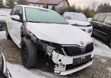 Skoda Octavia III Liftback Facelifting 1.5 TSI ACT 150KM 2019 Skoda Octavia 2019r, 1.5 Benzyna. SALON POLSKA. Uszkodzony prawy przod. Pa, zdjęcie 1
