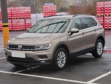 Volkswagen Tiguan II SUV 2.0 TSI 190KM 2019 VW Tiguan 2.0 TSI, Salon Polska, 4X4, DSG, Klima, zdjęcie 1