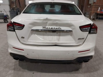 Maserati Ghibli III 2023 Maserati Ghibli 2023 MASERATI GHIBLI MODENA Q4 3.0 Benzyna 424KM, zdjęcie 5