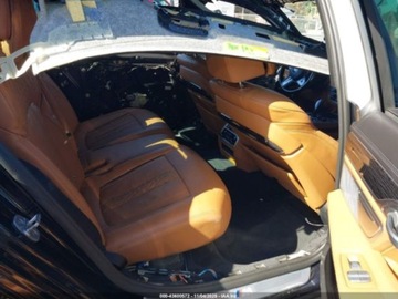 BMW Seria 7 G70 2022 BMW Seria 7 750i xDrive 2022 4.4l 4.4 Benzyna 523KM, zdjęcie 12