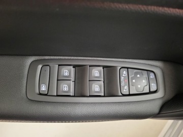 Renault Megane IV Hatchback 5d 1.2 Energy TCe 130KM 2016 Renault Megane 1.2 Energy TCe Intens EDC IV (2016-, zdjęcie 16