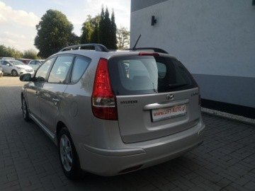 Hyundai i30 I CW Facelifting 1.6 CRDi 115KM 2011 Hyundai i30 1.6 CRDI 116KM Klimatronic Isofix Alu, zdjęcie 7