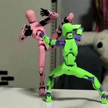 Напечатано на 3D -фигурке многоперированной модели робота, подвижной фигурки пруда